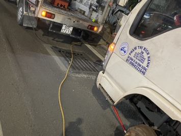 Vá vỏ lưu động,ngã tư chợ đình, thủ dầu một bình dương 0902.235.532