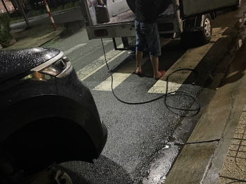 Vá vỏ lưu động, đường Nguyễn văn linh