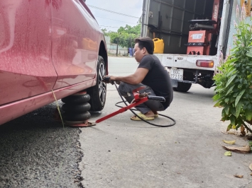 Vá vỏ lưu động đường võ văn kiệt định hoà bình dương 0902,235,532