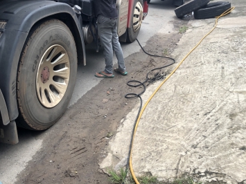 Vá vỏ lưu động 24/24/Mỹ phước Tân vạn/bến cát bình dương