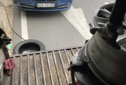 Vá vỏ lưu động và kích bình khuc vực Bình Dương (củ) và lân cận liên hệ 0902235532