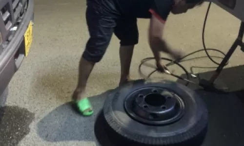 Vá vỏ lưu động 24/24 thủ dầu một bình dương và lân cận 