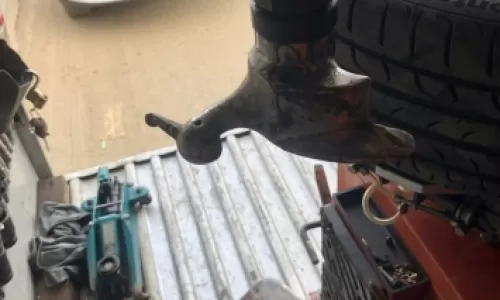 Vá vỏ lưu động đường Nguyễn chí thanh 