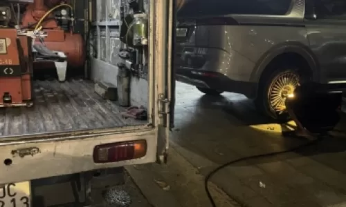 Vá vỏ lưu động ,đường hùng vương,Trung tâm hành chính,bình dương 0902,235,532