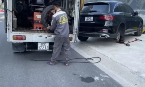 Vá vỏ lưu động.đường cách mạng tháng tám.bình dương 0942.922.532