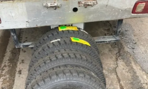 Dịch vụ vá vỏ cứu hộ vỏ xe,lốp xe và chuyên mua bán vỏ xe mới và vỏ xe đã qua sử dụng 0902235532