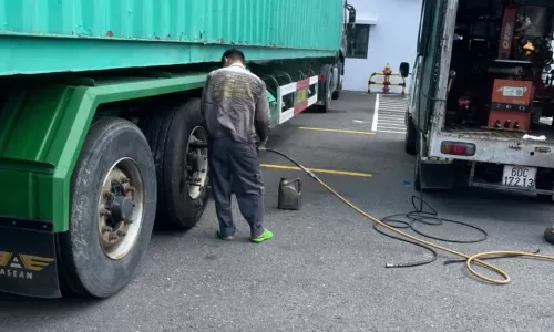 Lưu Động Vá Vỏ Thủ Dầu Một Bình Dương Và Lân Cận Hổ Trợ 24/24