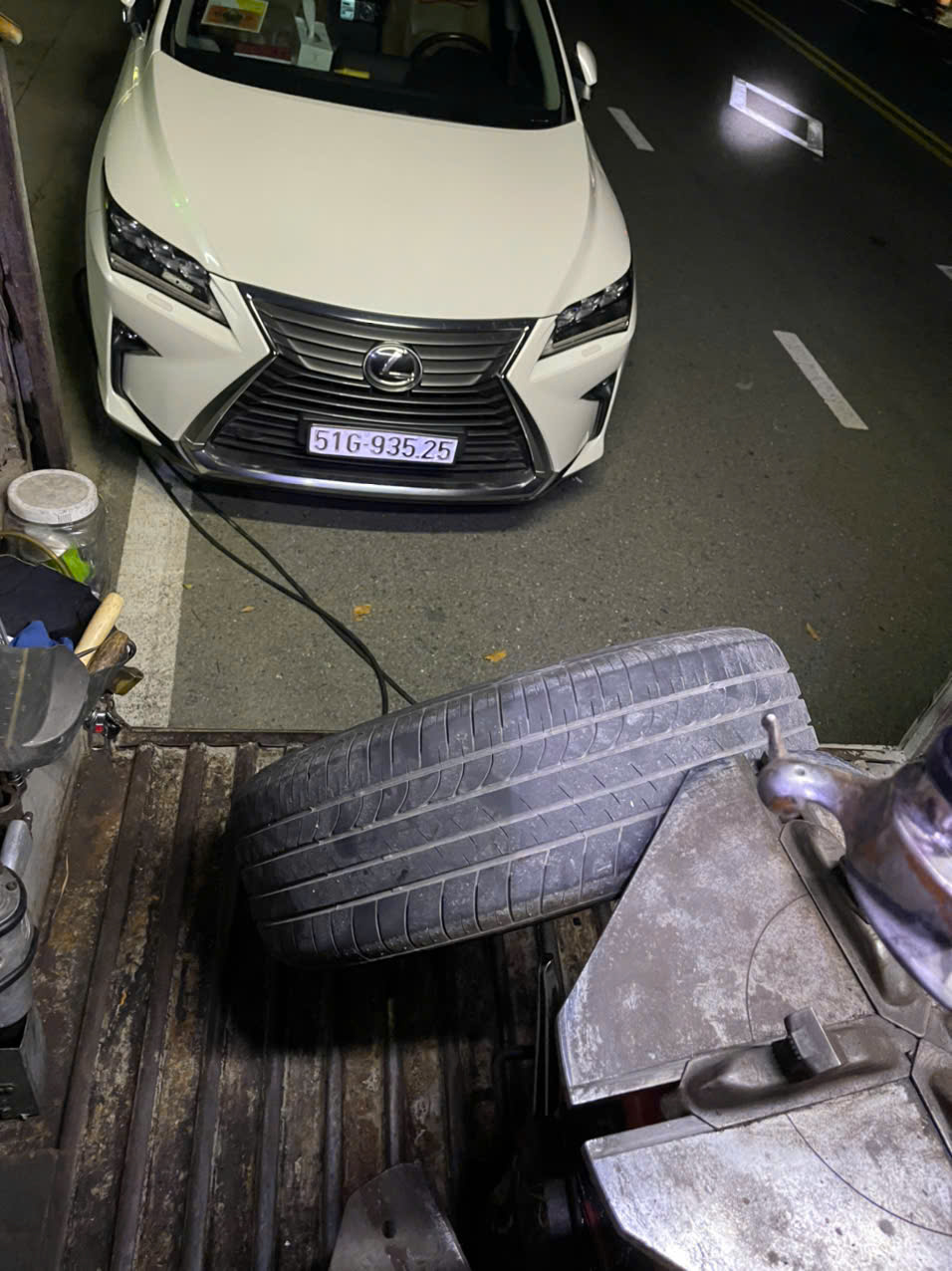 VÁ VỎ LƯU ĐỘNG 24/24 THÀNH CÔNG