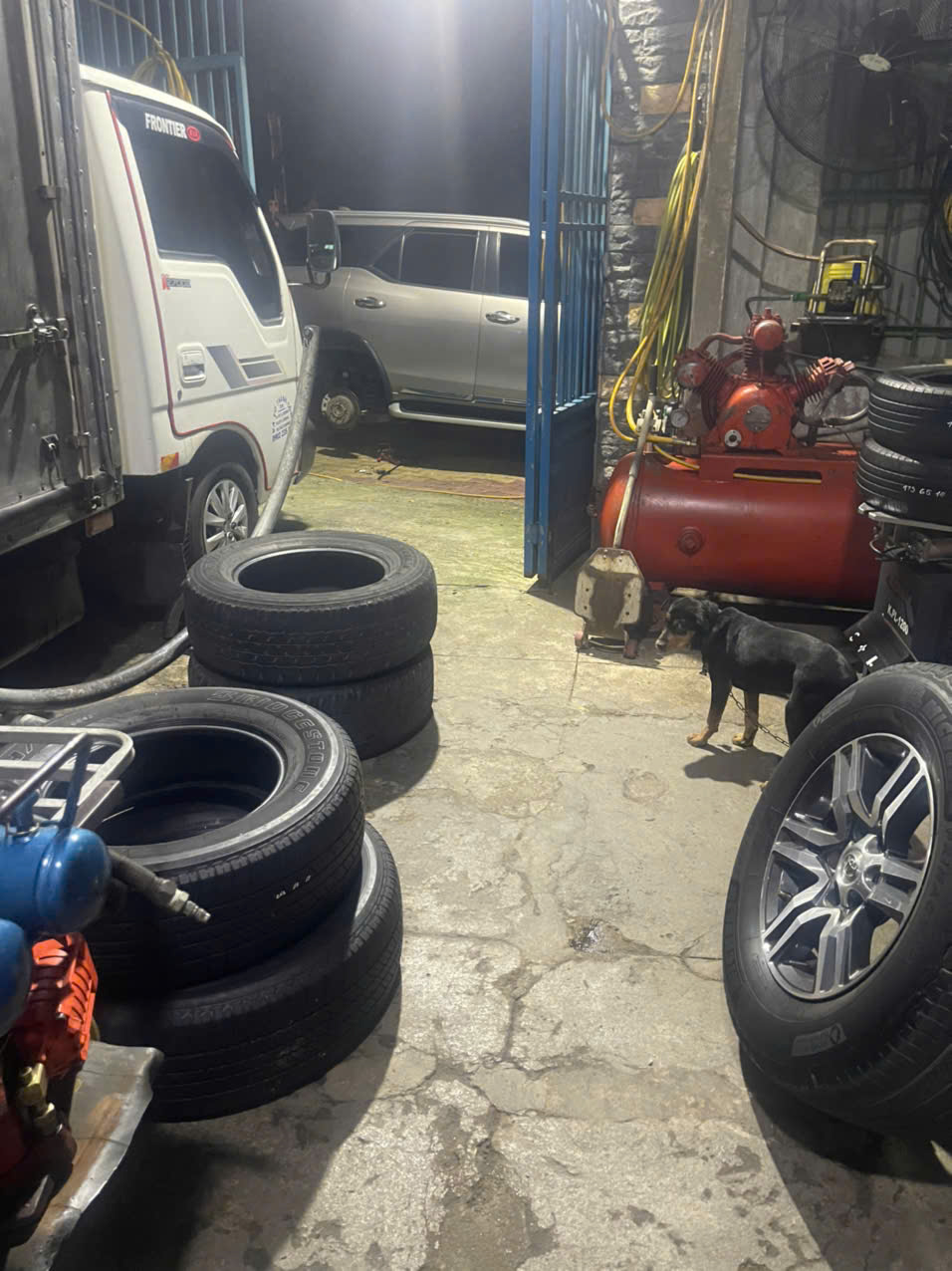 VÁ VỎ LƯU ĐỘNG 24/24 THÀNH CÔNG