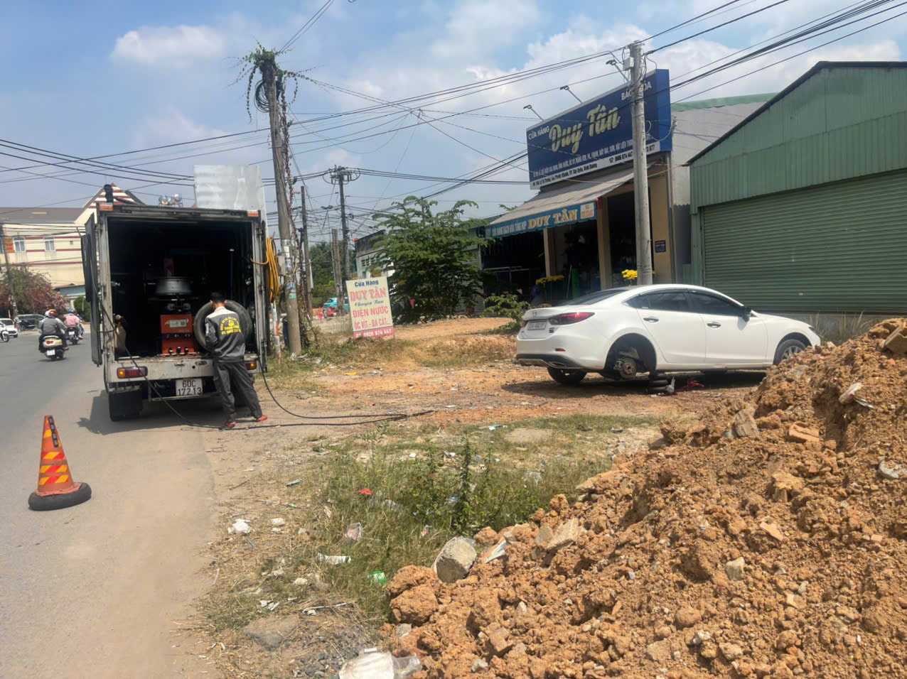 VÁ VỎ LƯU ĐỘNG 24/24 THÀNH CÔNG